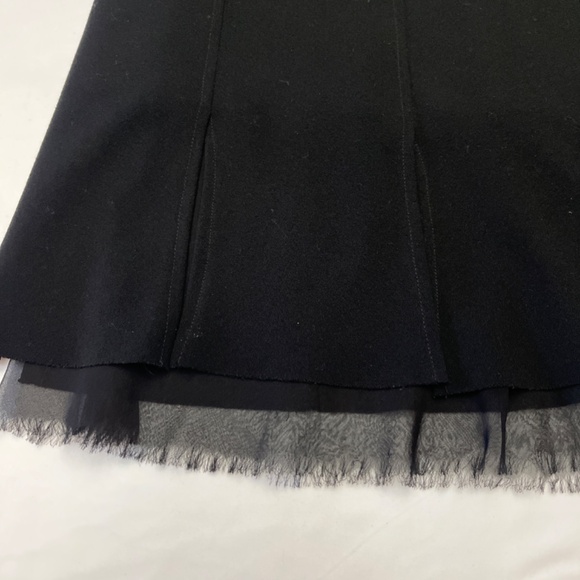 Very Pretty Black BeBe Skirt.  Fun and Flirty.  Sz. 10. - Picture 6 of 11